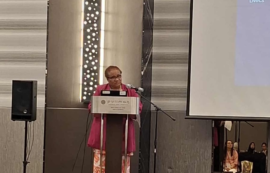 PIHOA E-Blast: RMI Ministry of Health and Human Services’, Ana Koliniwai, Presents Her Research at the 2nd SafetyNet Scientific Conference in Malaysia